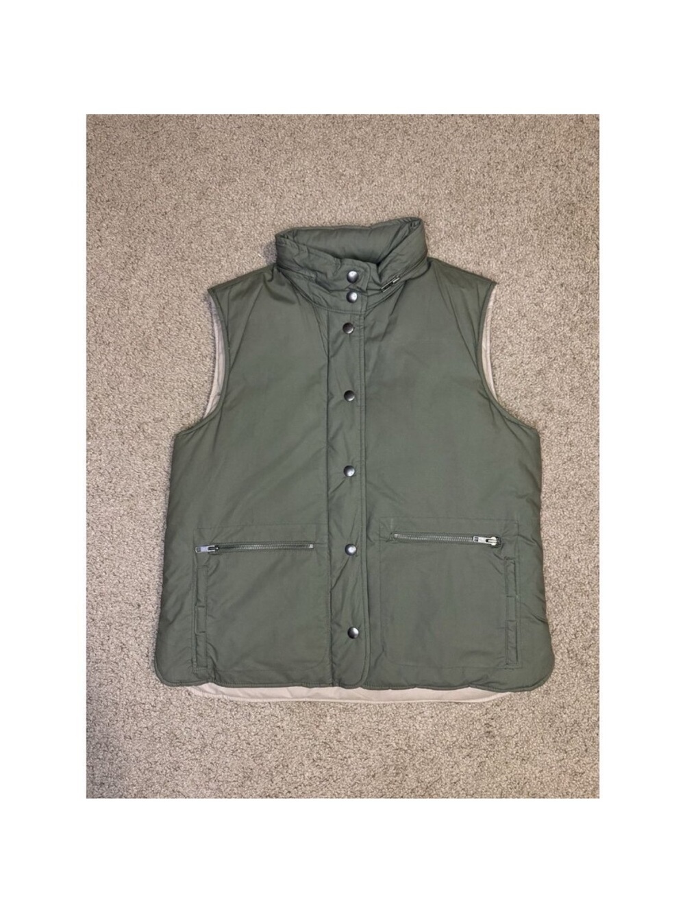 JCREW Womens Military Green Puffer Vest MEDIUM Preppy Outdoor Neutral Minimalist
